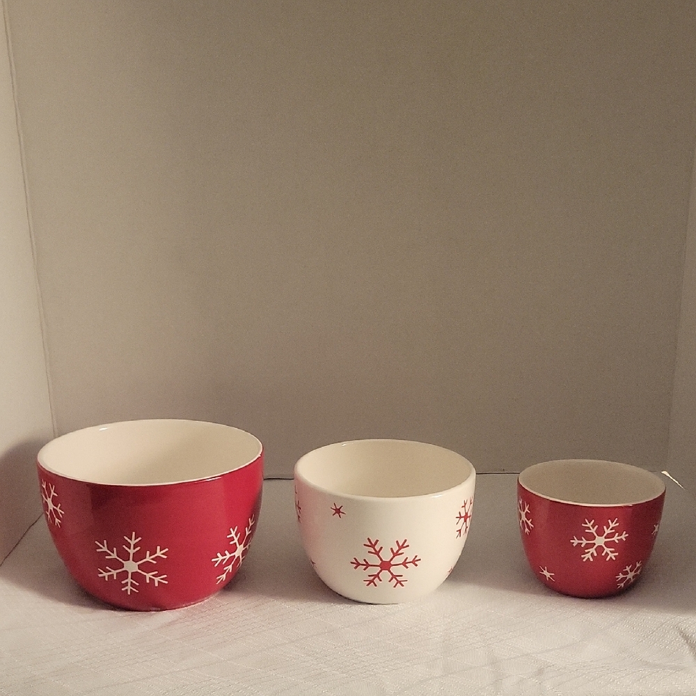 Holiday Time Snowflake Bowl Set